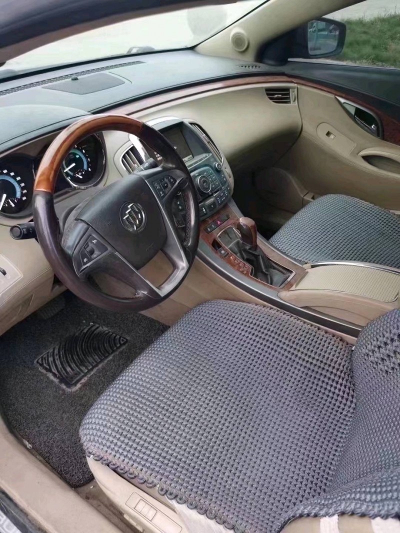 北京11年别克君越6