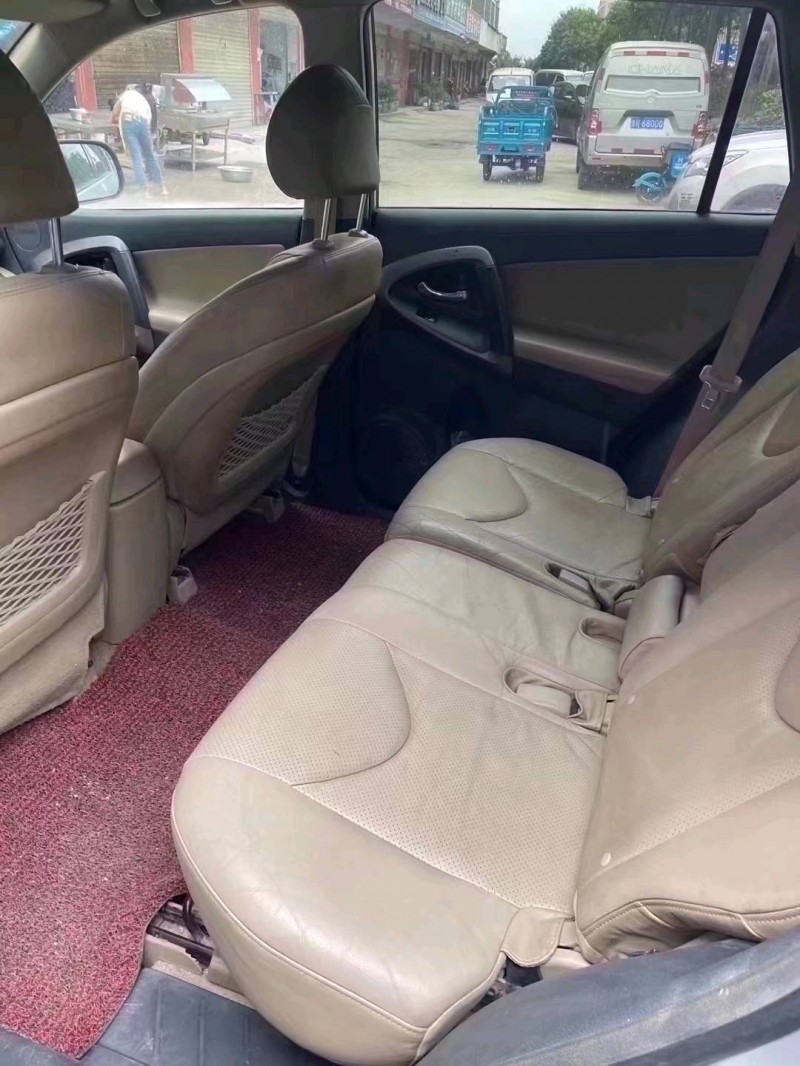 北京12年丰田RAV45