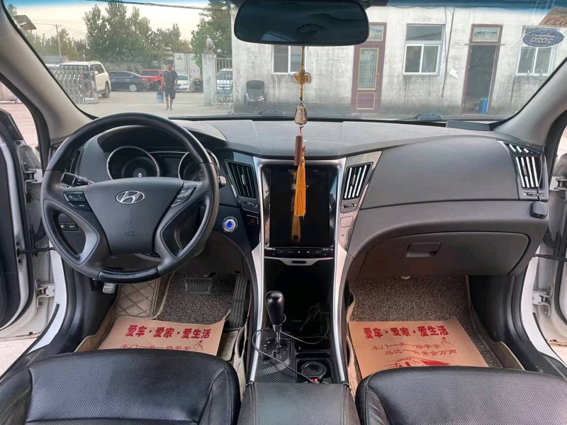 徐州13年现代索纳塔八5