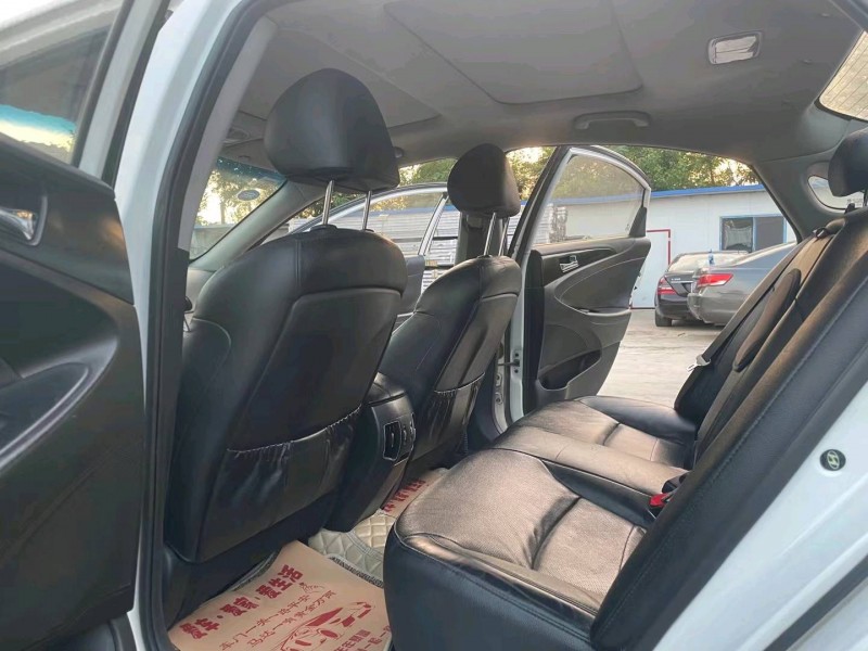 徐州13年现代索纳塔八6