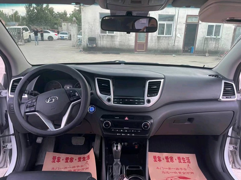 徐州16年现代途胜5