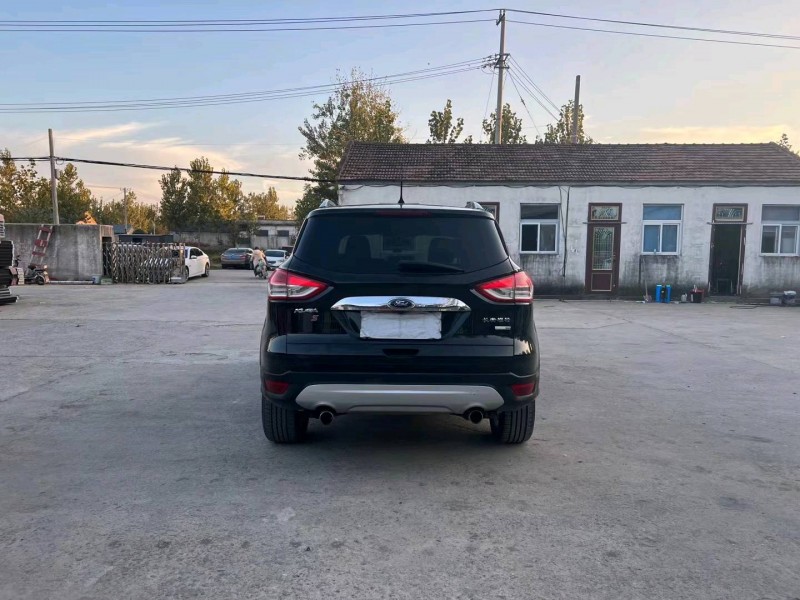 徐州13年福特翼虎1