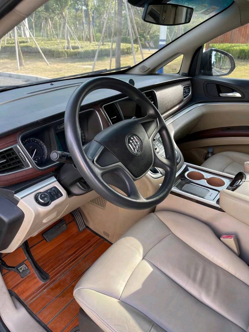 徐州16年别克GL86