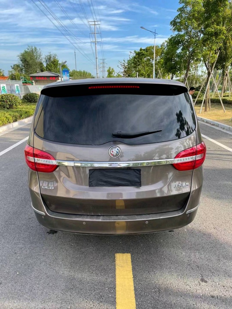 徐州16年别克GL811