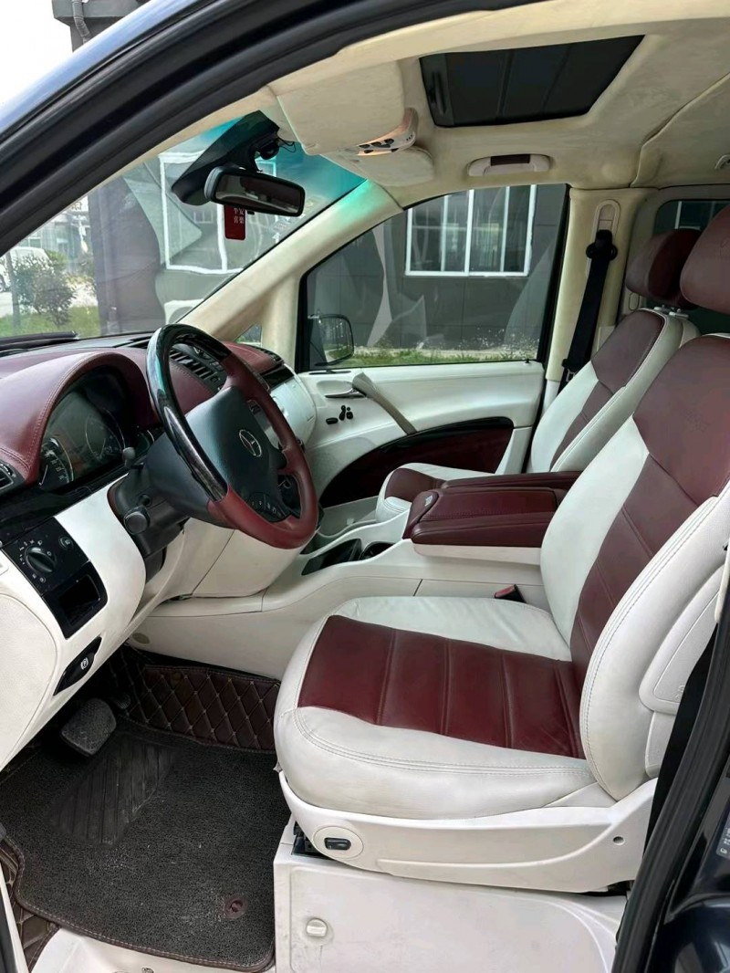 徐州13年奔驰唯雅诺3