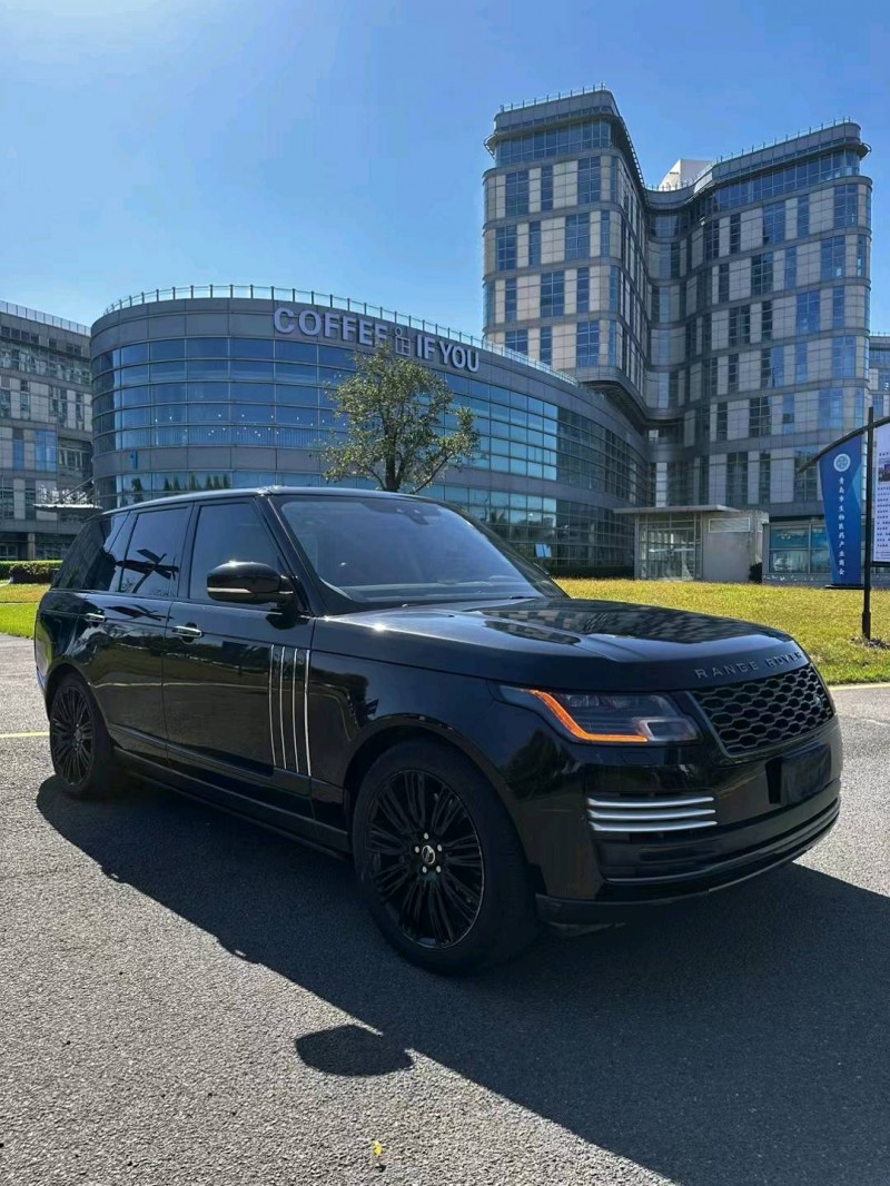 青岛18年路虎揽胜行政8