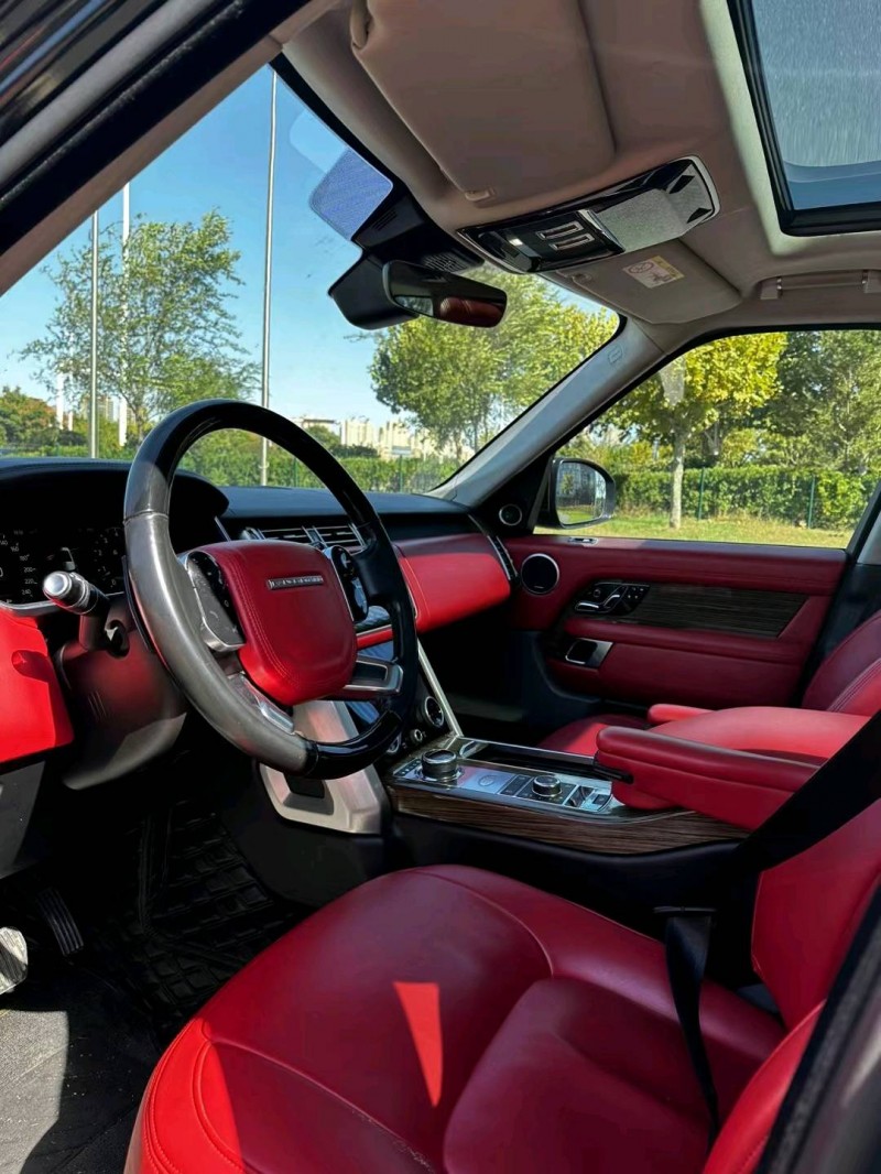 青岛18年路虎揽胜行政6