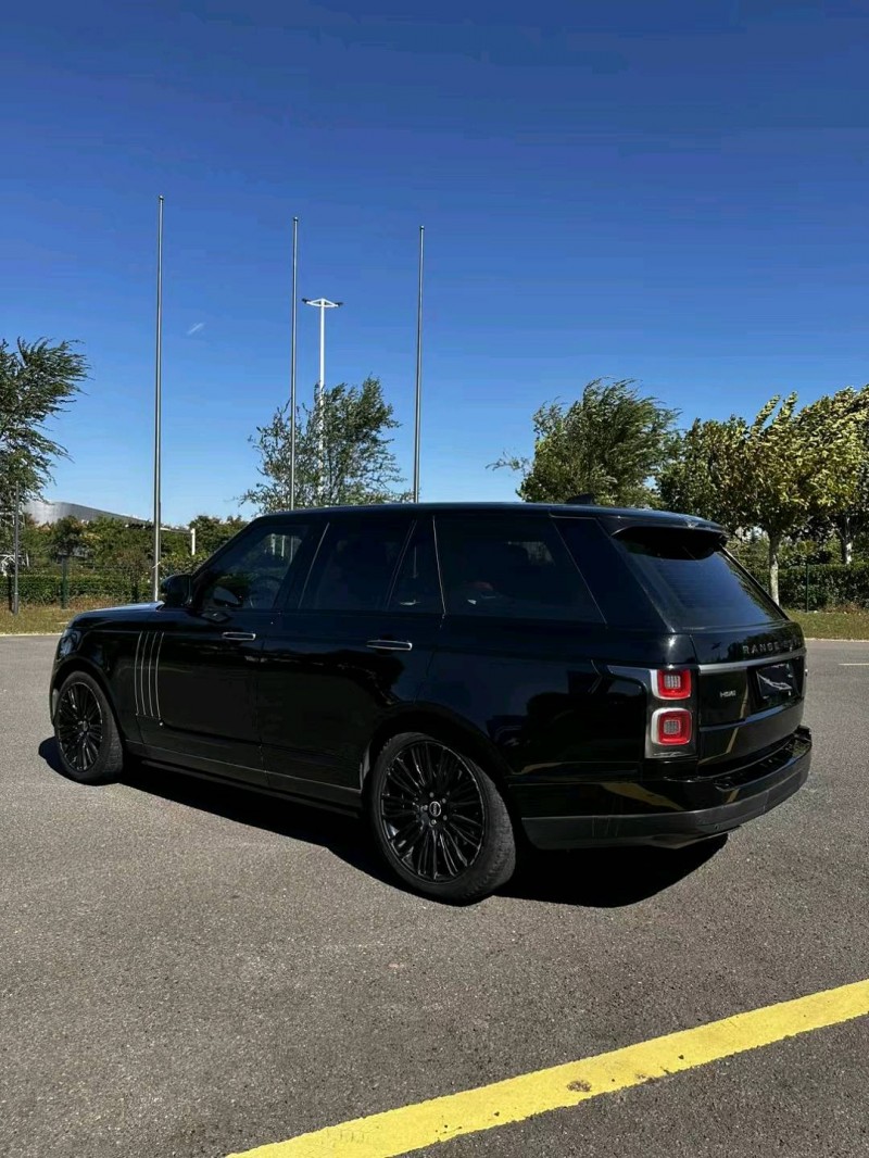 青岛18年路虎揽胜行政2