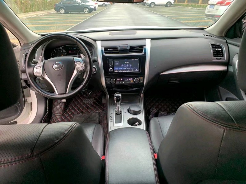 潍坊18年日产天籁4