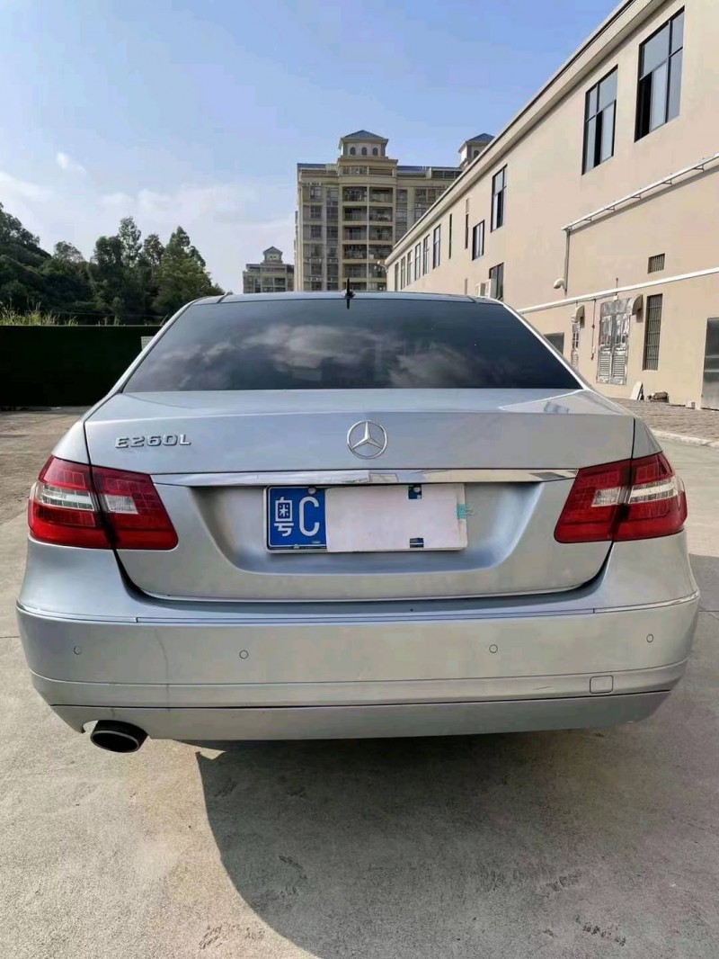 广州13年奔驰E9