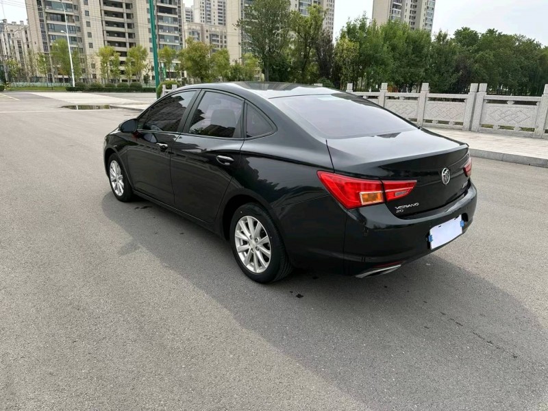 徐州17年别克威朗6