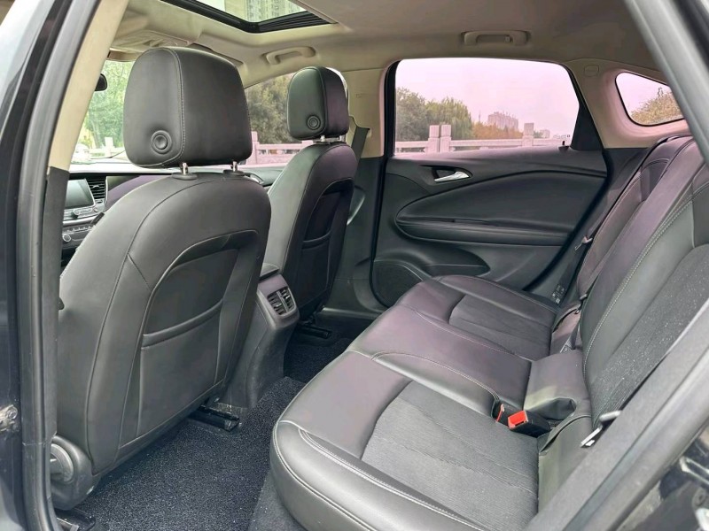 徐州17年别克威朗9