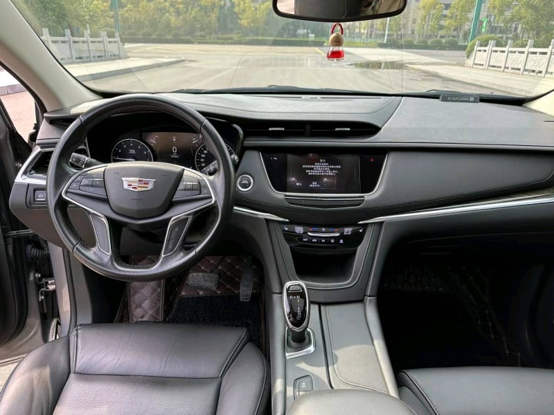 徐州18年凯迪拉克XT52