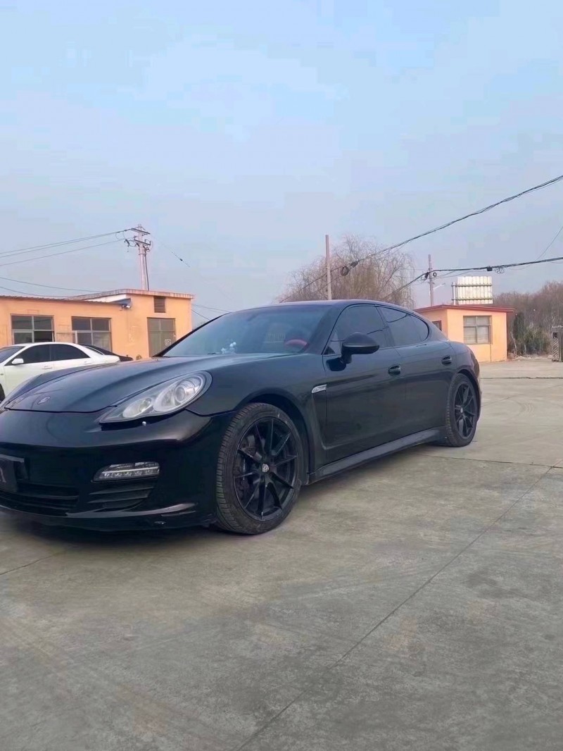 济宁11年保时捷帕拉梅拉5