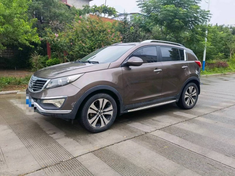 济南13年起亚智跑1