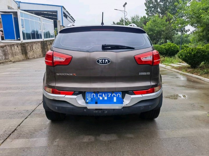 济南13年起亚智跑4