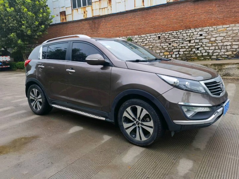 济南13年起亚智跑6