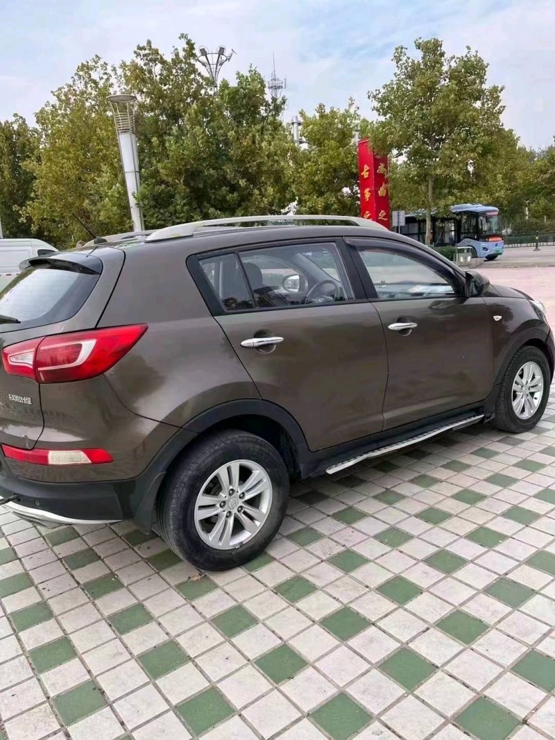 北京11年起亚智跑4