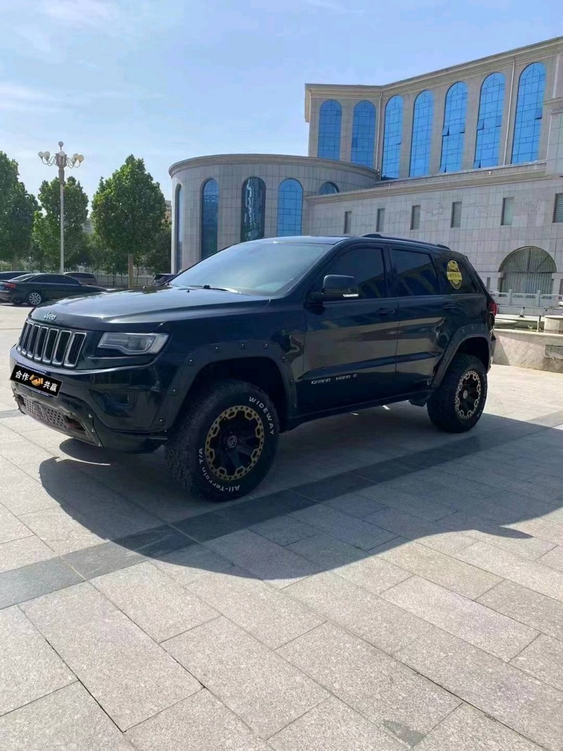 石家庄14年Jeep大切诺基2