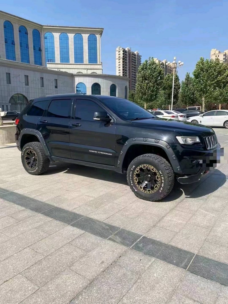 石家庄14年Jeep大切诺基4