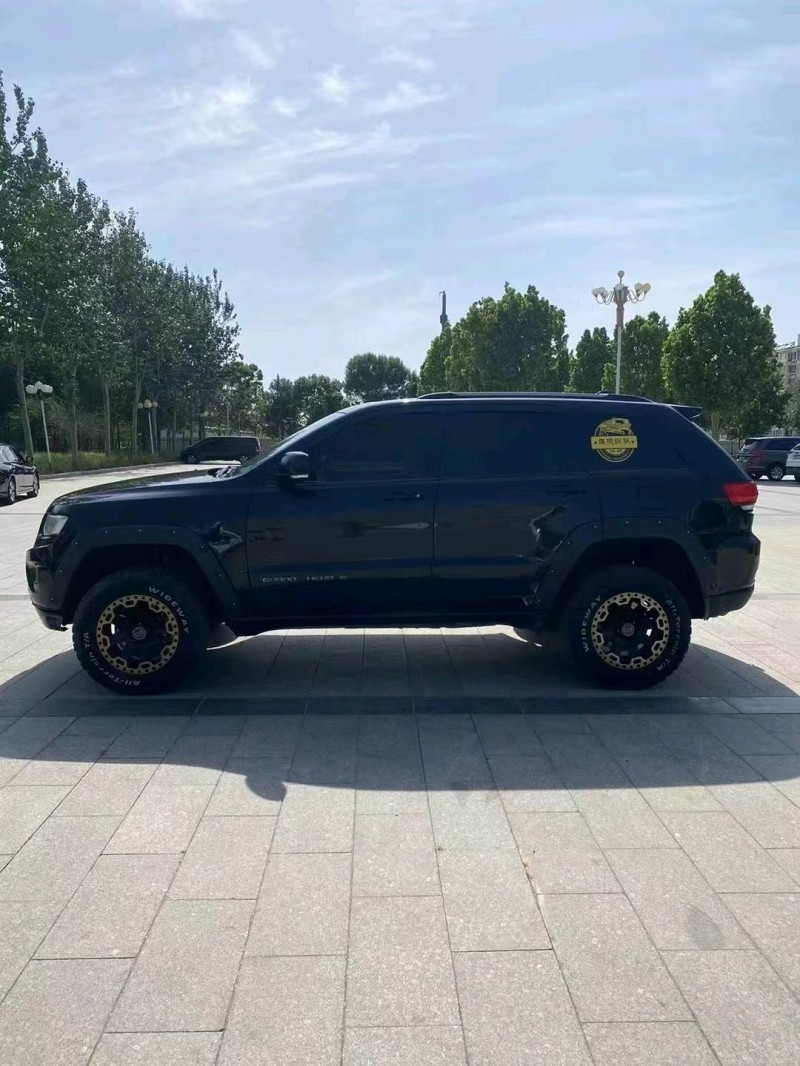 石家庄14年Jeep大切诺基6