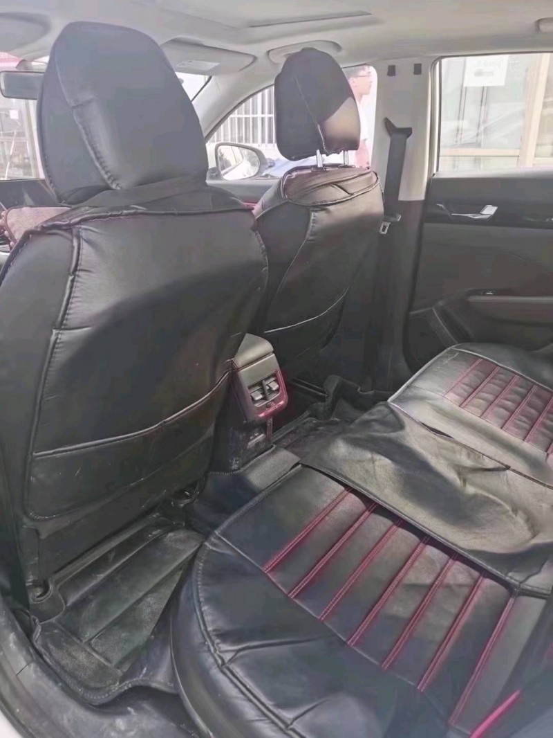 北京22年东风奕炫5