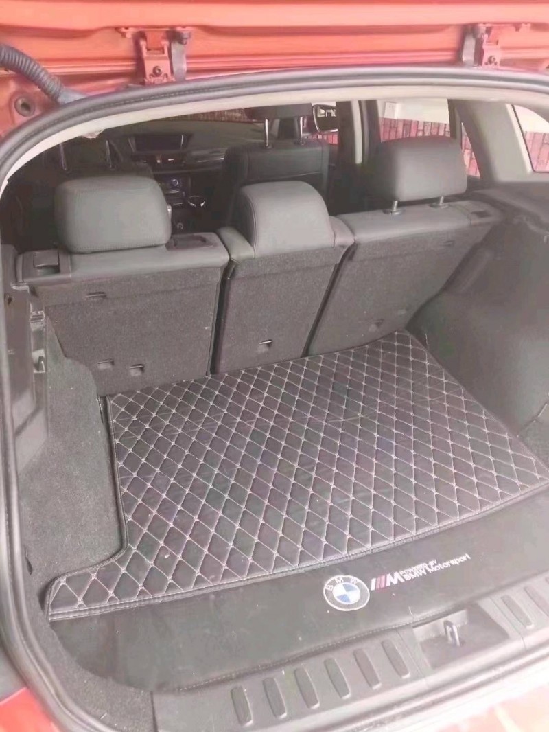 北京12年宝马X18