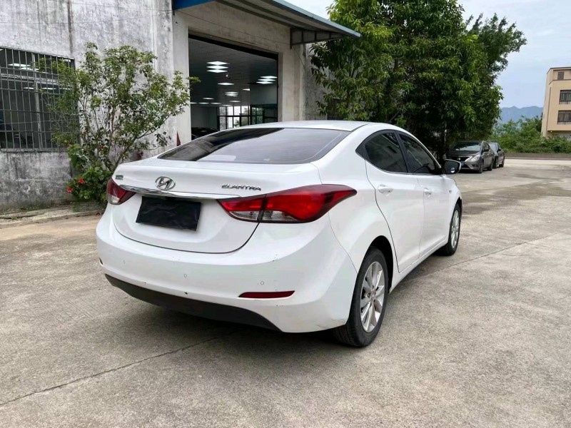 北京17年现代朗动7