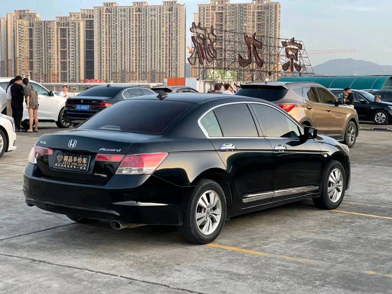 东莞10年本田雅阁9