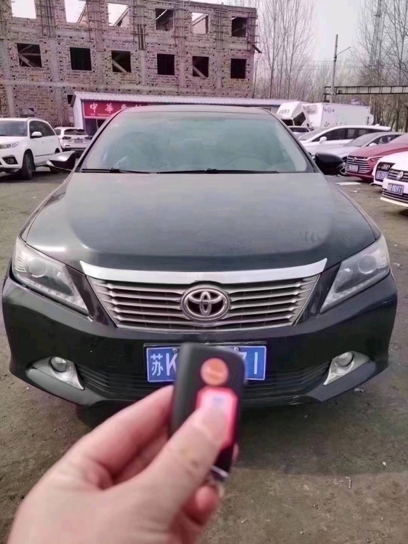 北京13年丰田凯美瑞5