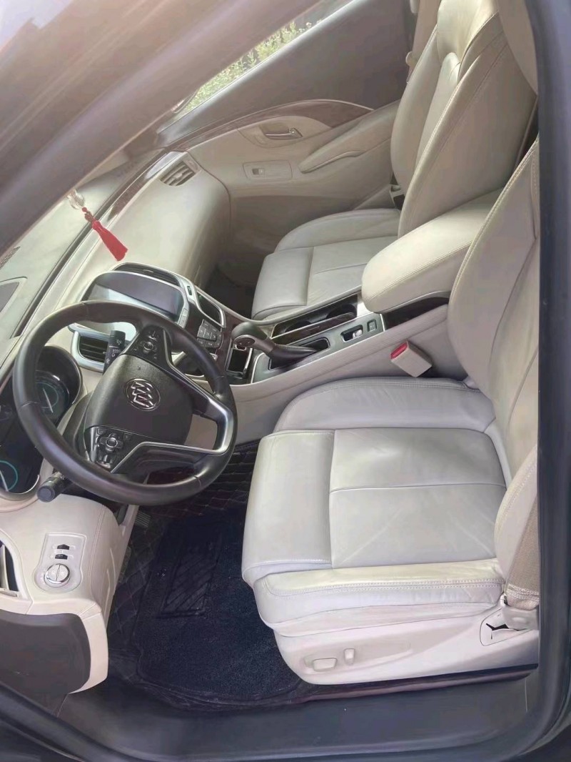 北京17年别克君越9