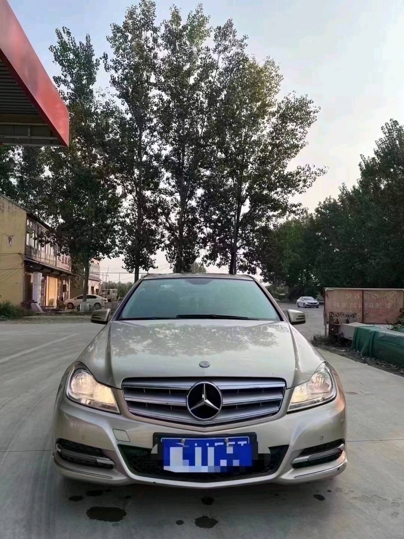 北京11年奔驰C8