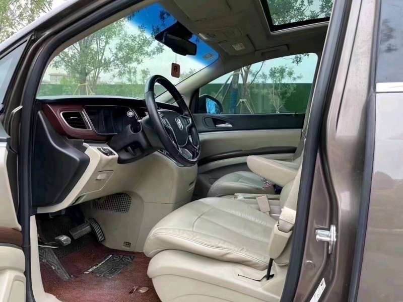 北京15年别克GL82