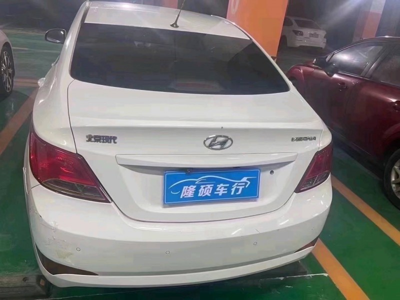 北京17年现代瑞纳3