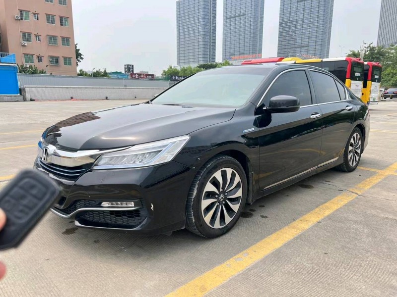 广州17年本田雅阁2