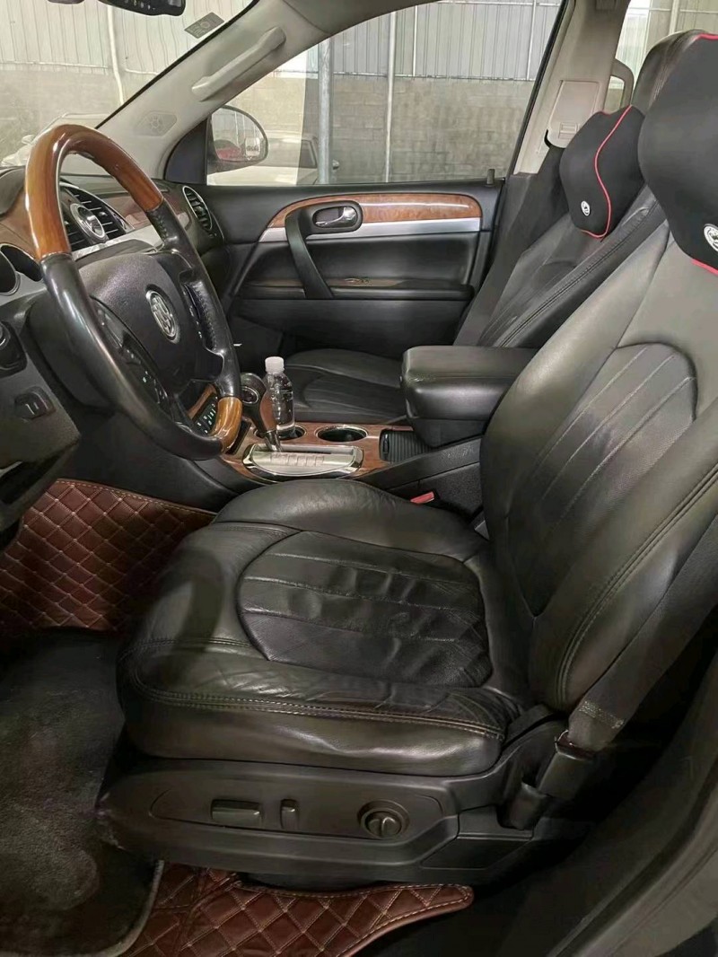 东营10年别克昂科雷3