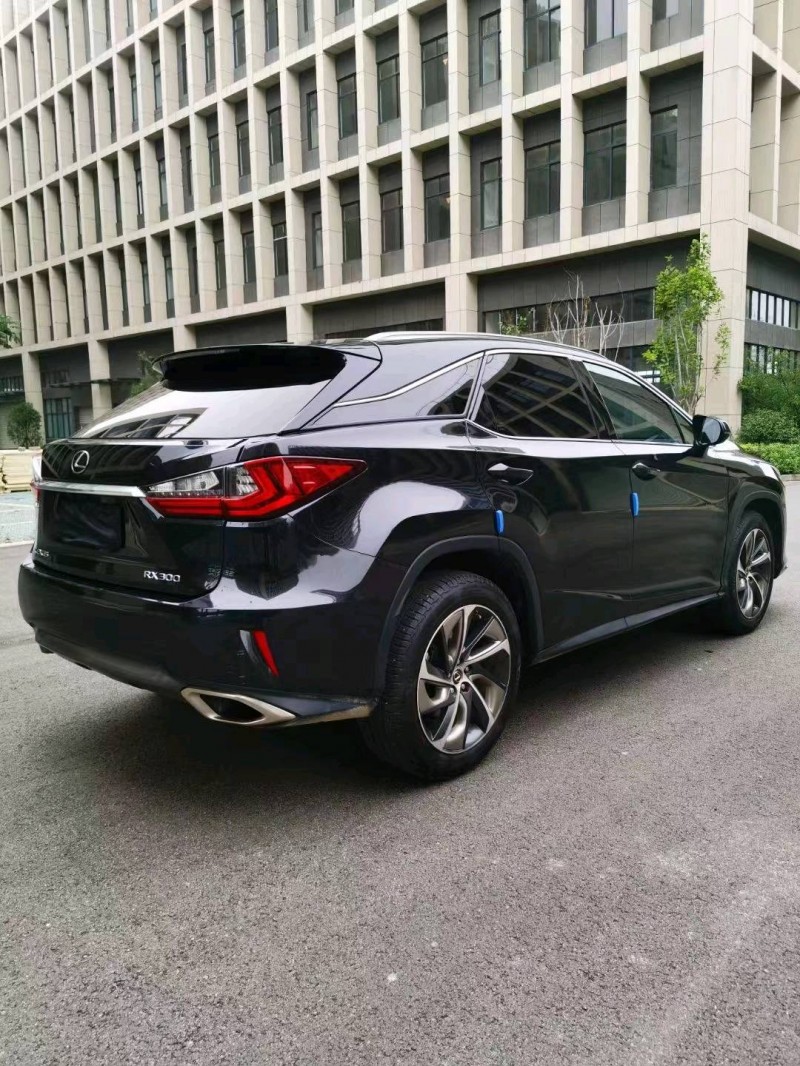 徐州18年雷克萨斯RX7