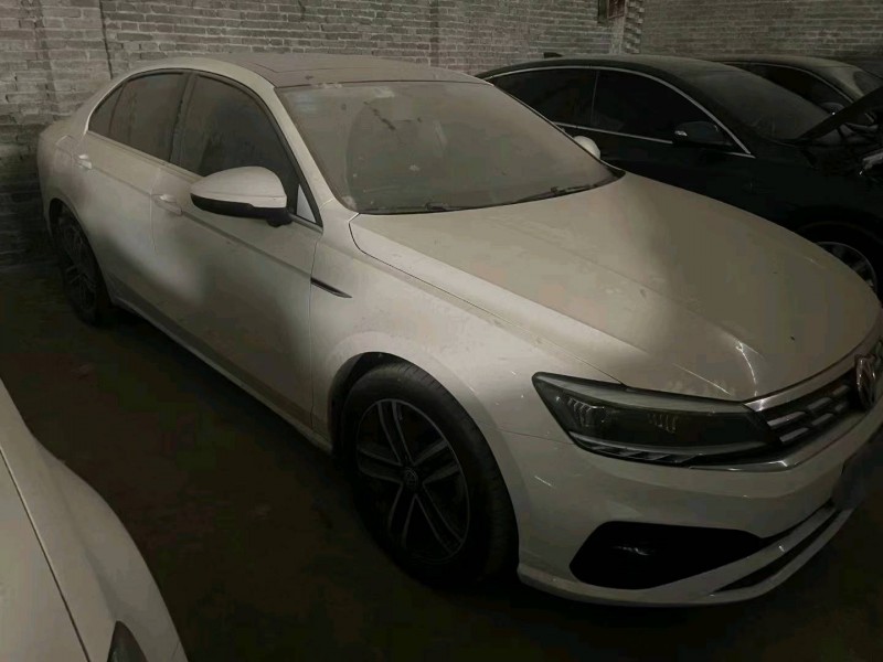 济南19年大众凌渡2