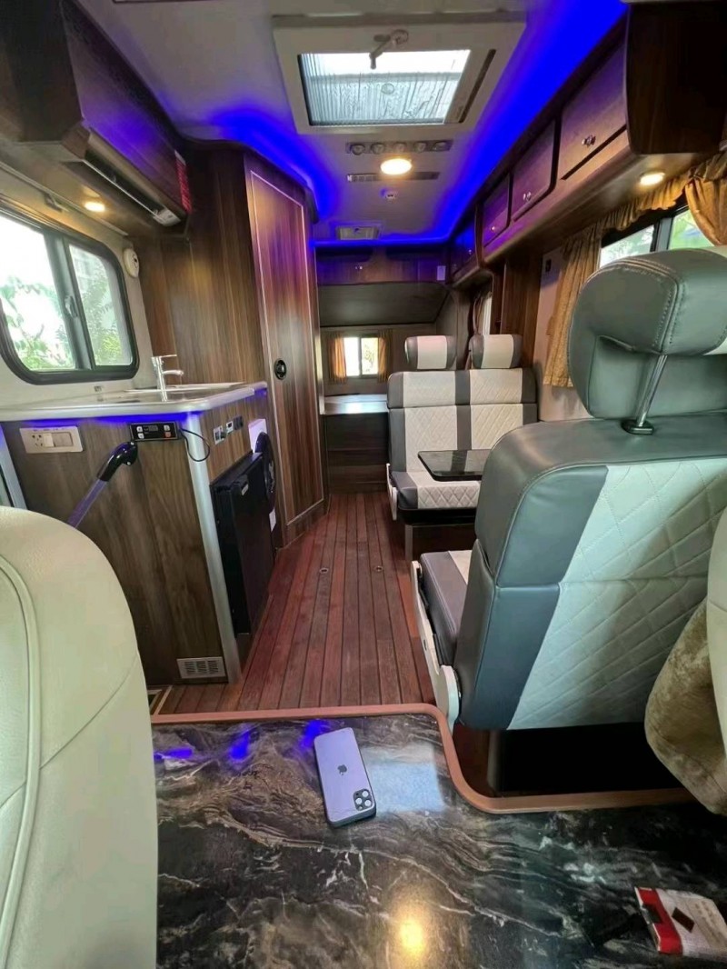 邯郸19年依维柯房车3