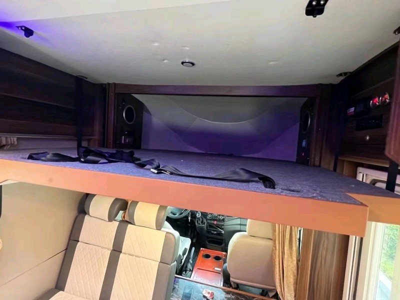 邯郸19年依维柯房车7