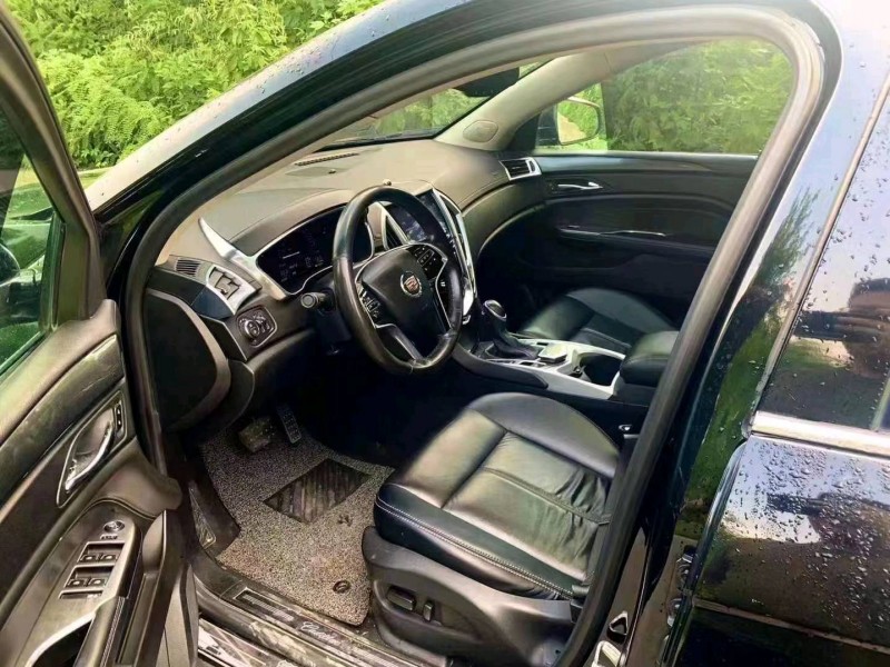 邯郸14年凯迪拉克SRX8