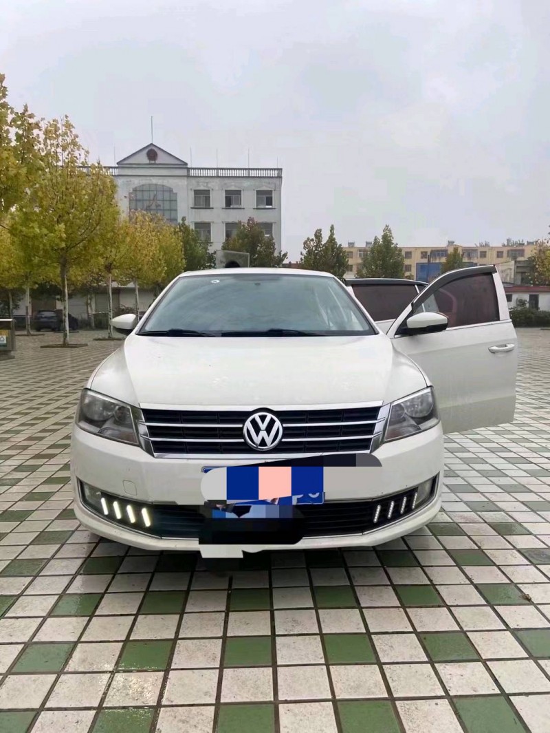 北京17年大众朗逸1