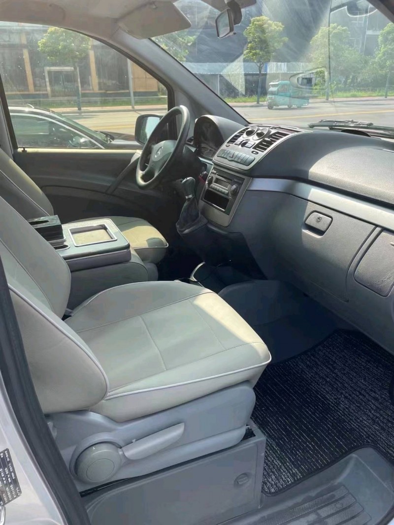 徐州12年奔驰威霆4