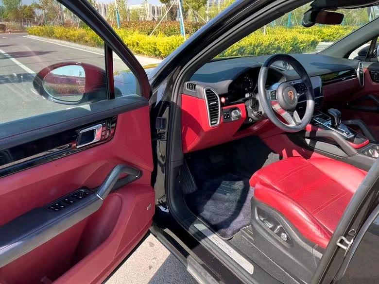 盐城19年保时捷卡宴4