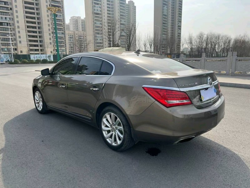 徐州15年别克君越5