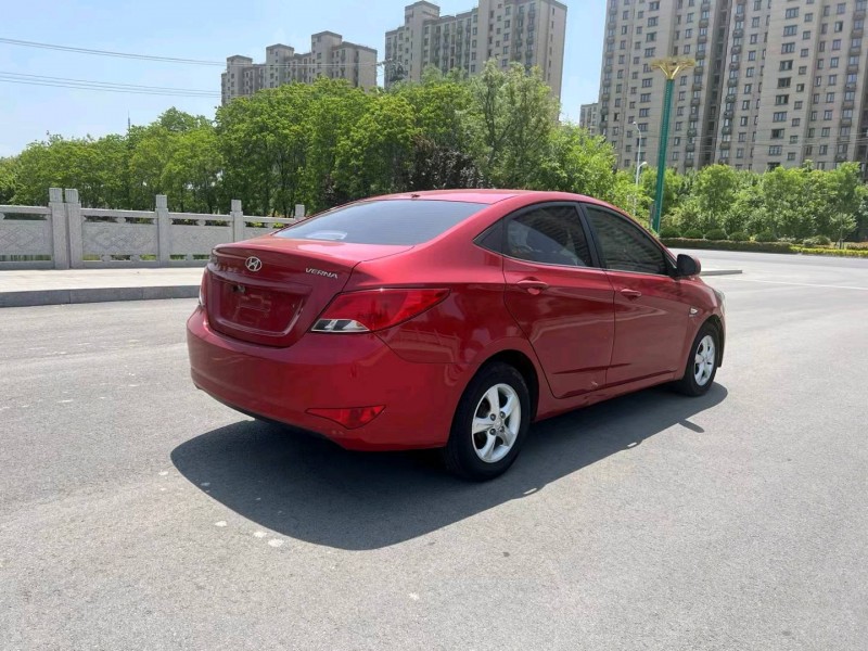 徐州14年现代瑞纳4