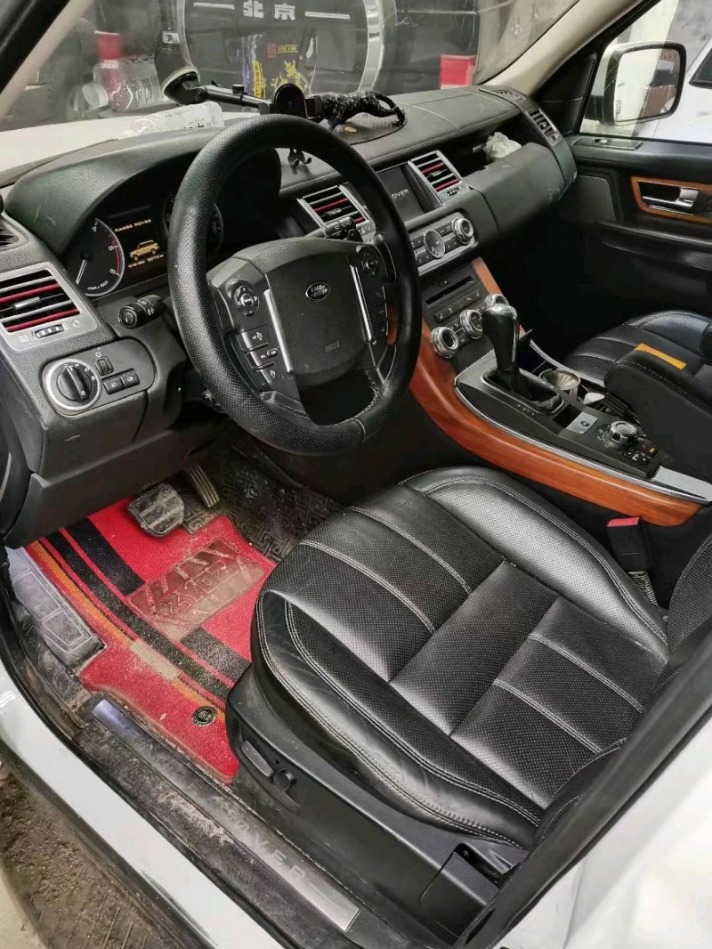 东营11年路虎揽胜运动2