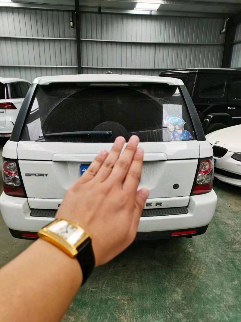 东营11年路虎揽胜运动3