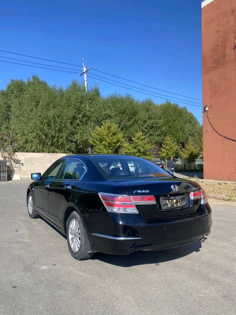 沈阳13年本田雅阁5