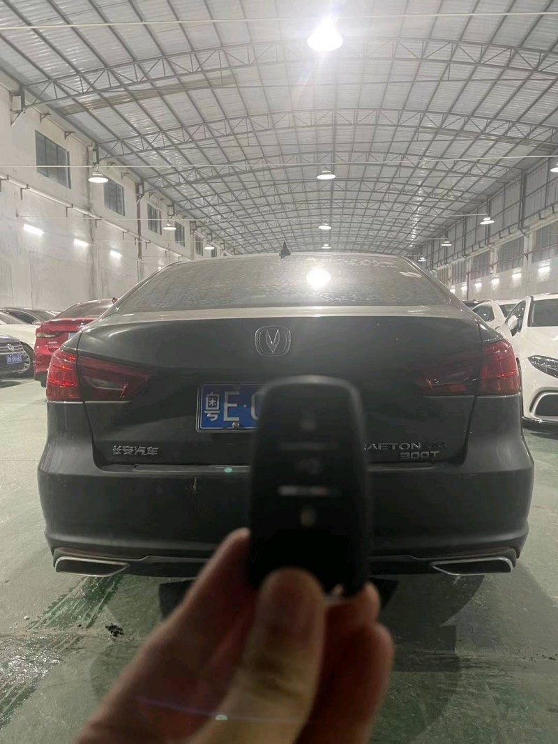 佛山20年長安汽車睿馳CC2